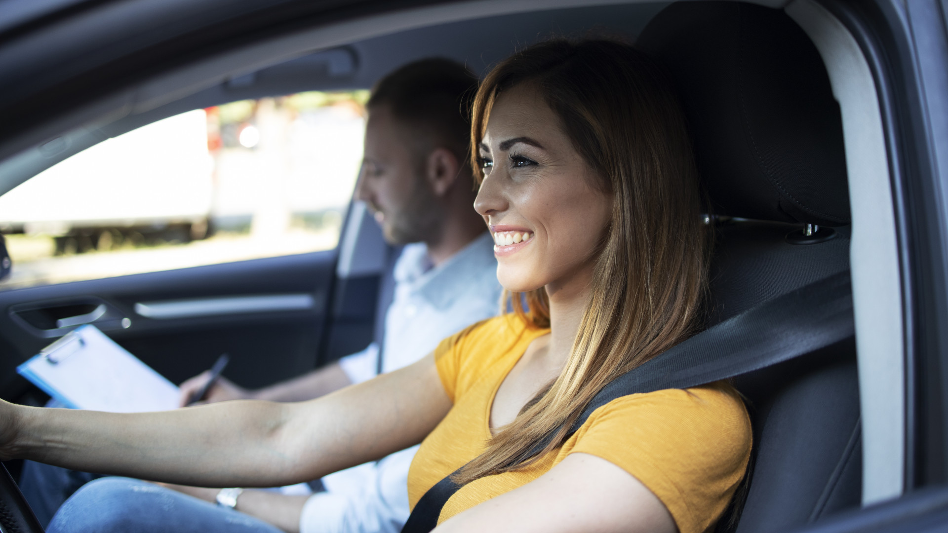Permis B, C, D : quelles formations propose une auto-école en Belgique ?